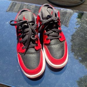 AIR JORDAN 1 LOW GS 'REVERSE BRED'